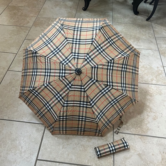 Vintage Burberry Compact Umbrella with Automatic Button. UNISEX - Picture 1 of 11